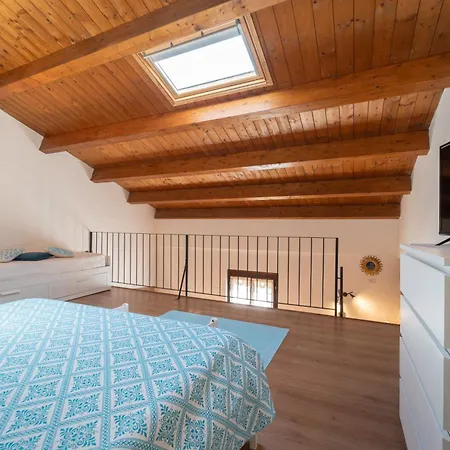 Sweet Loft In Posizione Favolosa דירה
